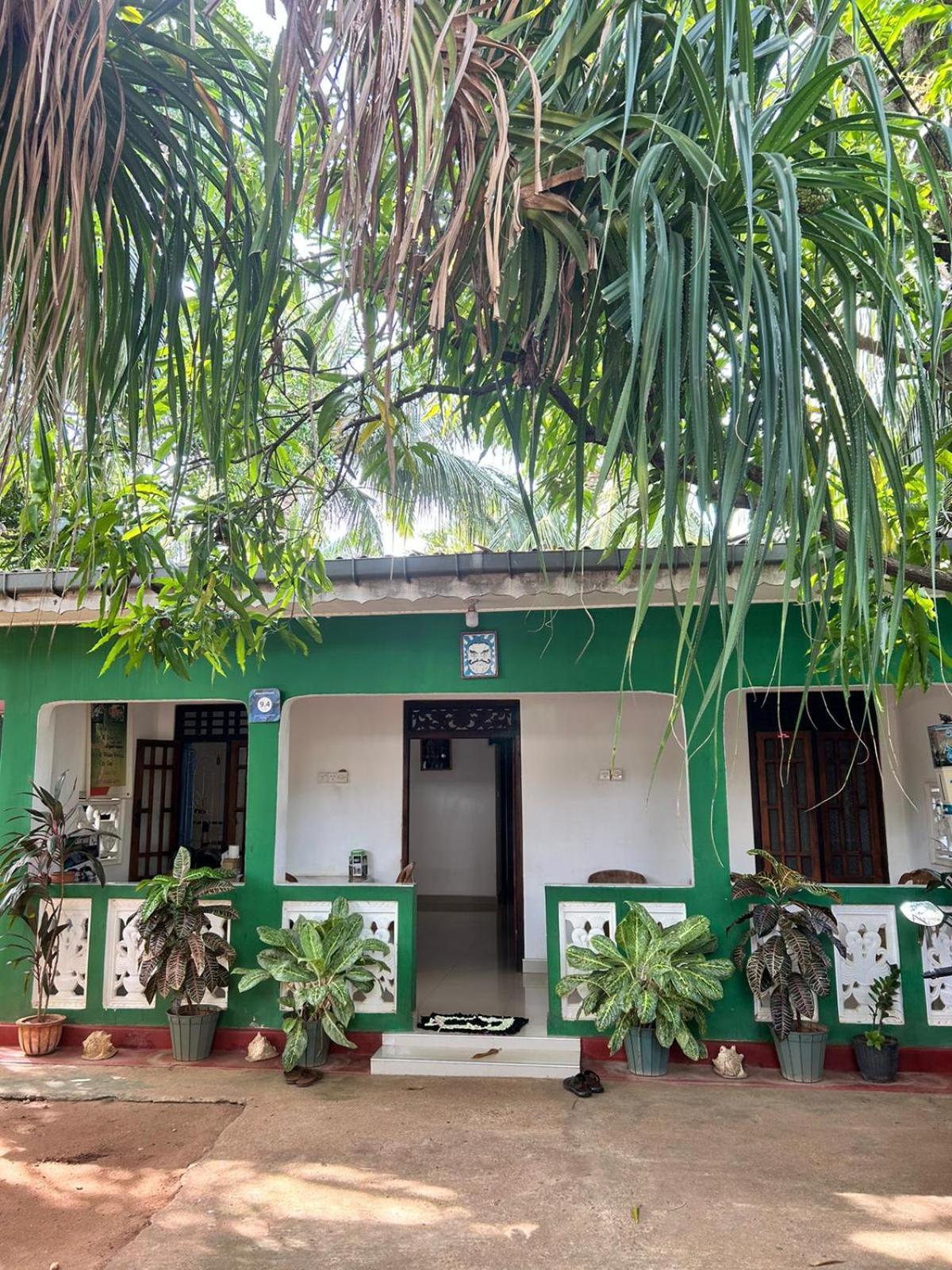 Alass Ga For Pets Lovers Trincomalee Exterior foto