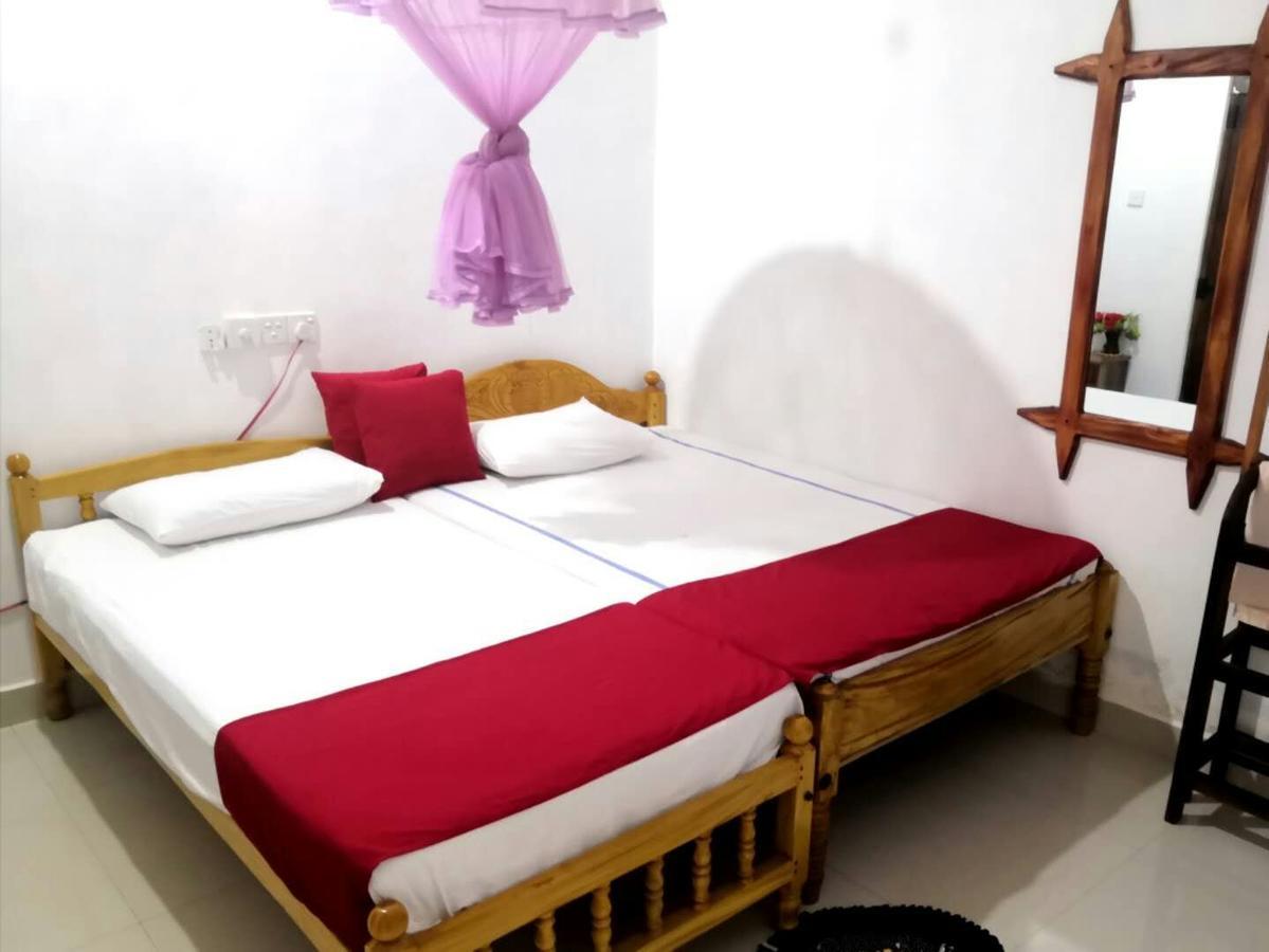 Alass Ga For Pets Lovers Trincomalee Exterior foto